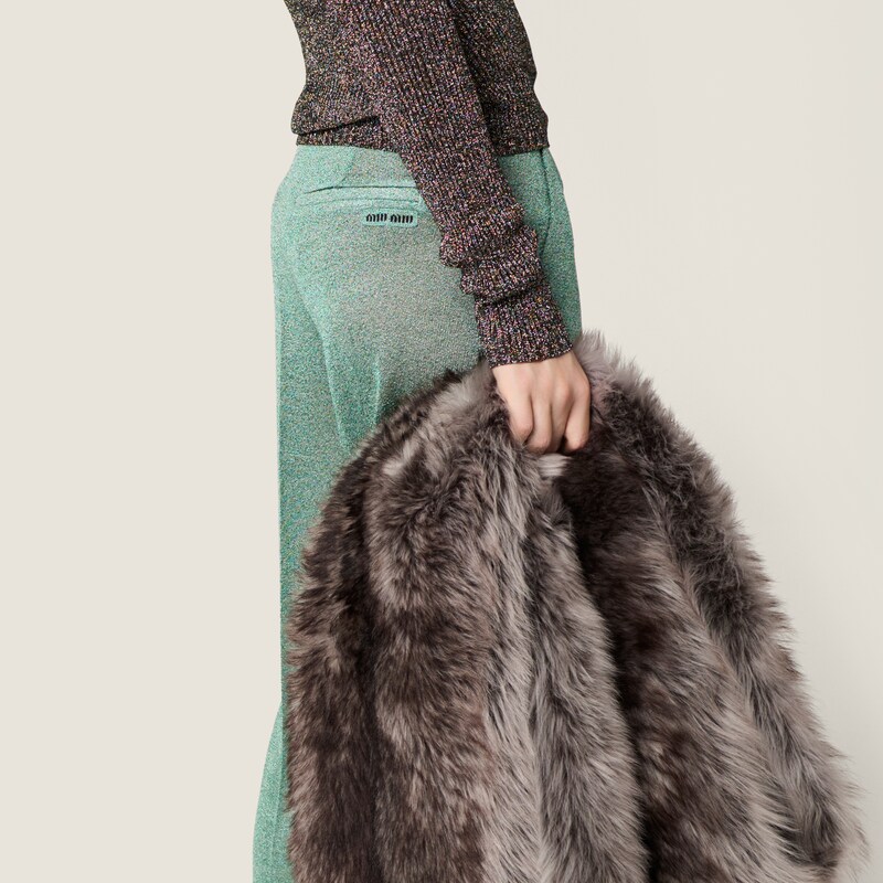 بنطال لوريكس