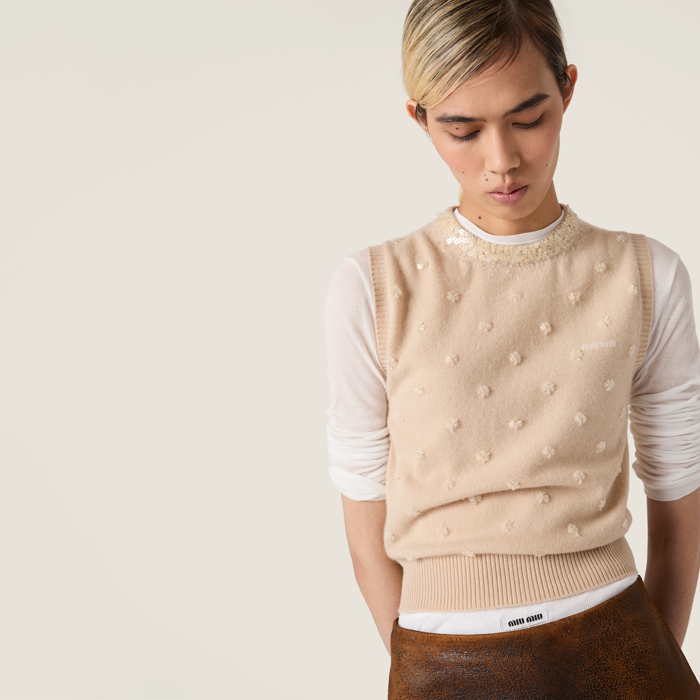 レディース】ニットウェア コレクション｜MIU MIU公式サイト