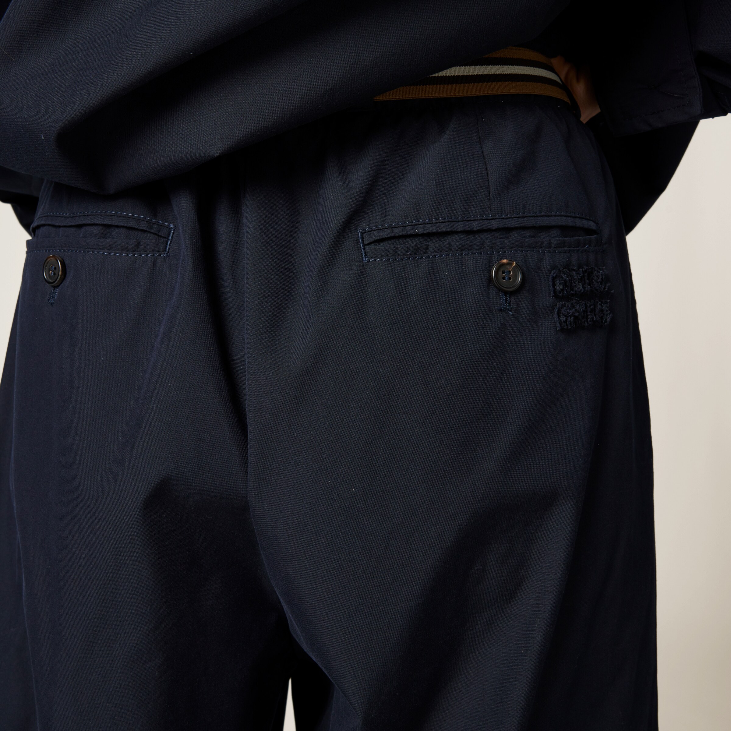 ネイビー ベルト付 パナマコットン パンツ | Miu Miu ネイビー ベルト付 パナマコットン パンツ | Miu Miu