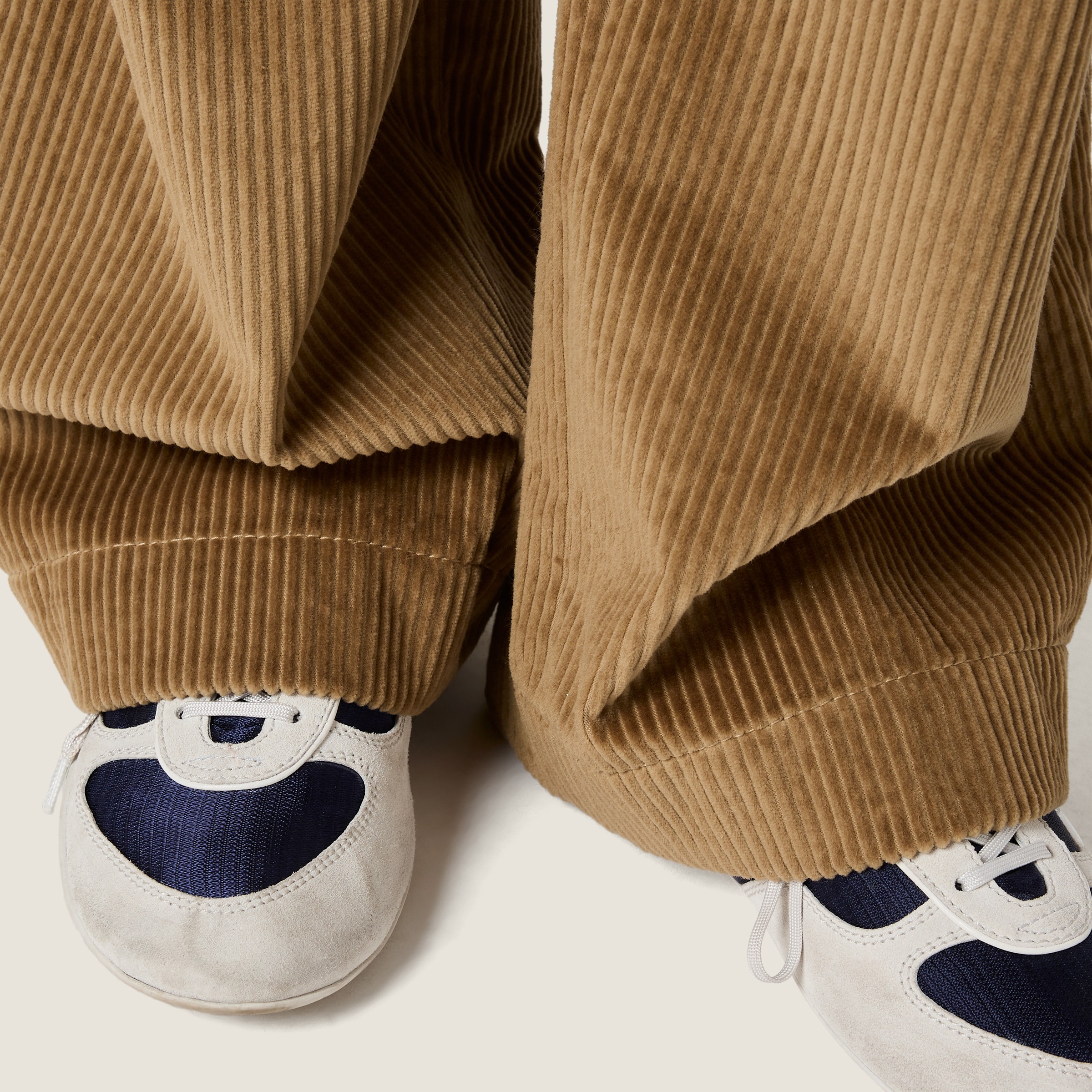 パンツ MiuMiu FW25 Camel corduroy pant (MP1915SOOO15PW F0594) Corduroy trousers MIU MIU - Nugnes1920