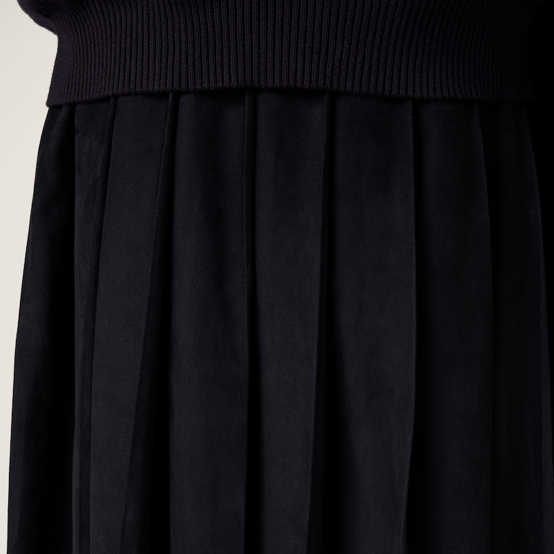 Pleated waxed suede skirt