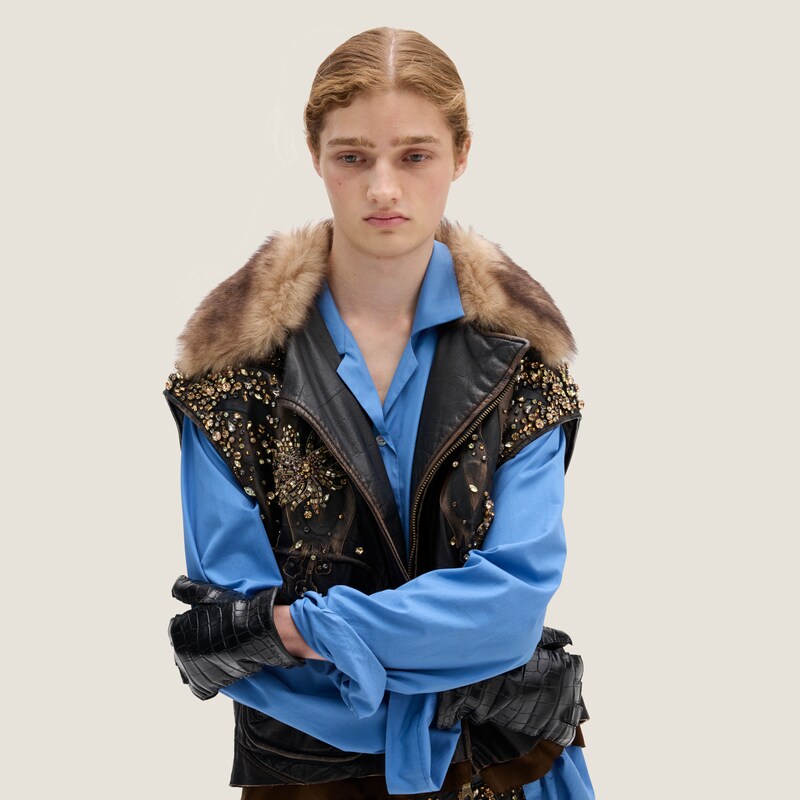 سترة من الجلد