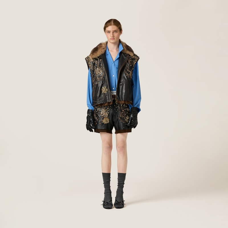 سترة من الجلد