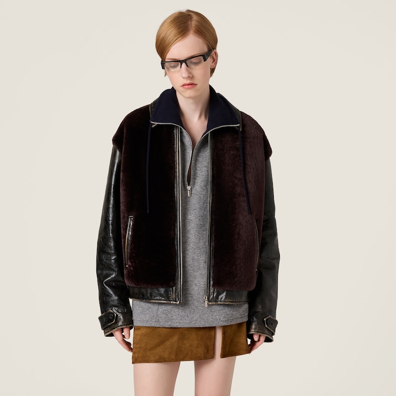 软皮革和羊羔毛夹克