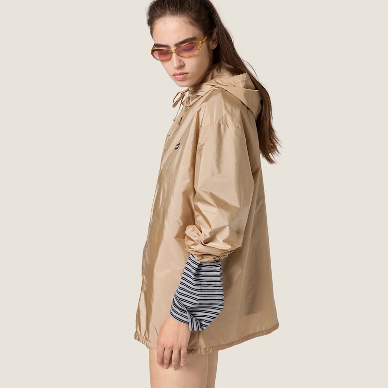 Technical fabric windbreaker