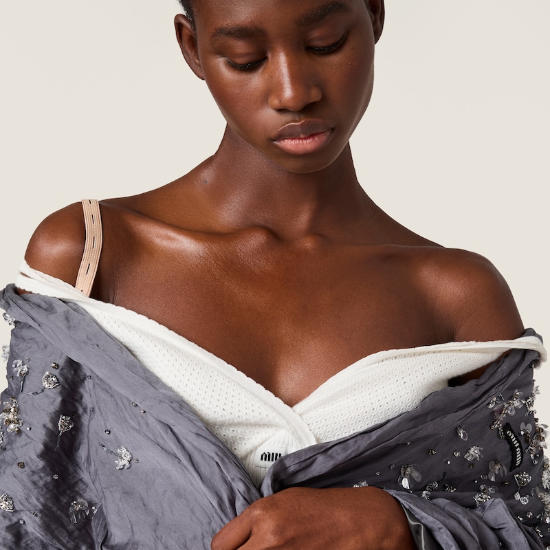 معطف دوشيس مطرّز