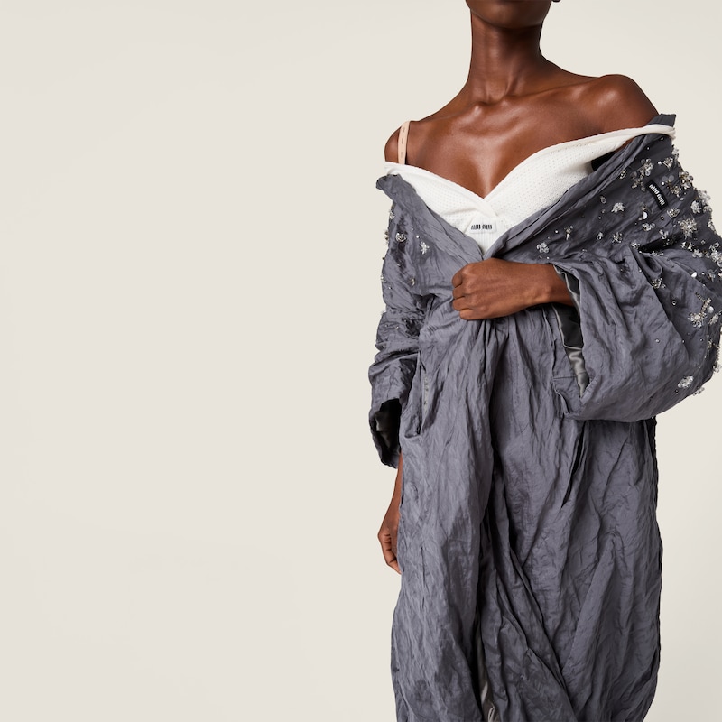 معطف دوشيس مطرّز