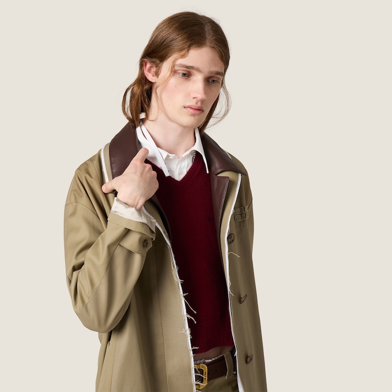 Single-breasted chino and leather coat