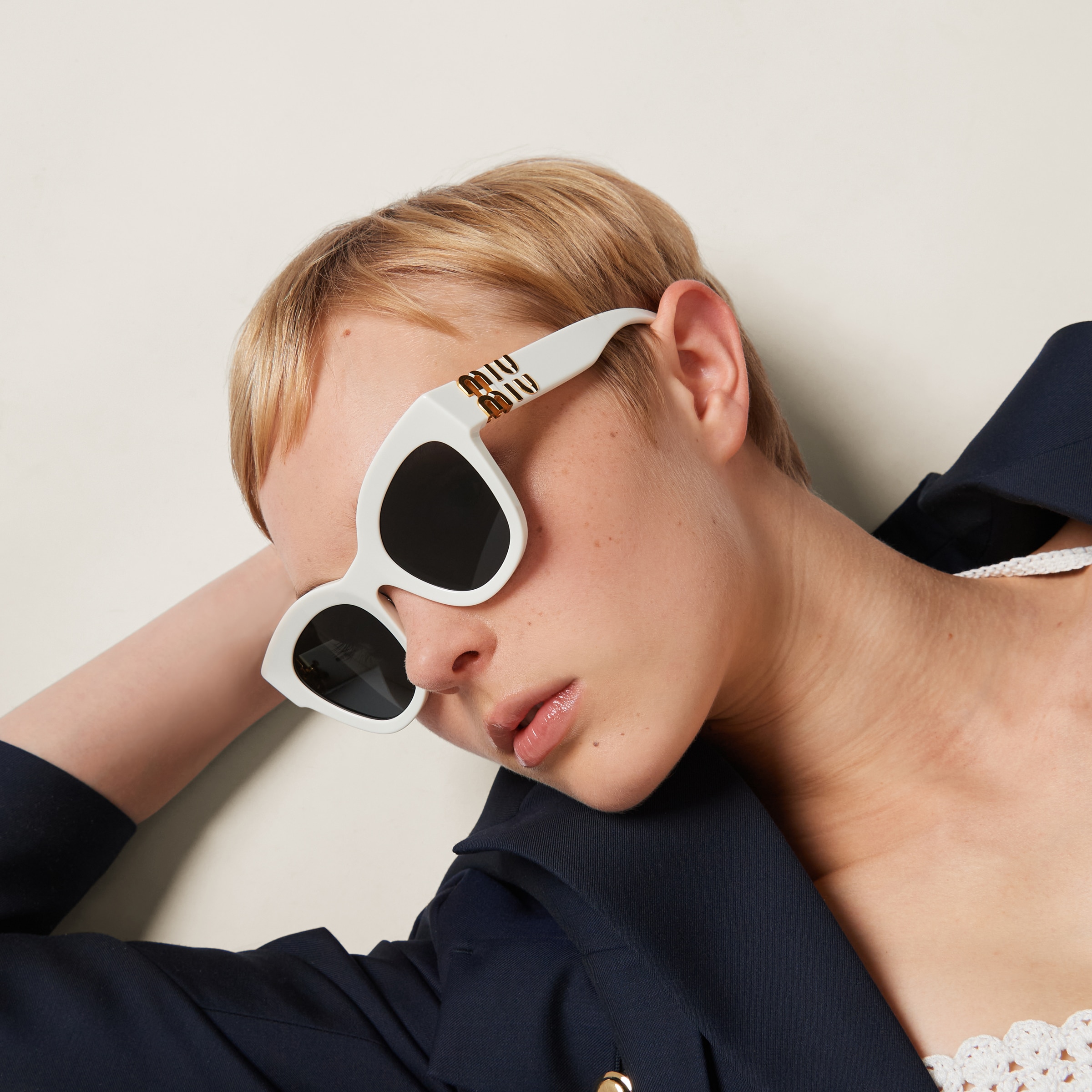 【人気/関税/送料込み】 (W) Miu Miu Glimpse Sunglasses Slate Slate Gray Lenses Miu Glimpse Sunglasses | Miu Miu