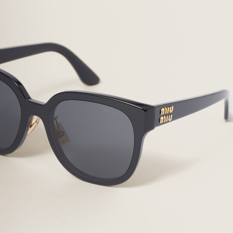 Miu Miu Logo Sonnenbrille