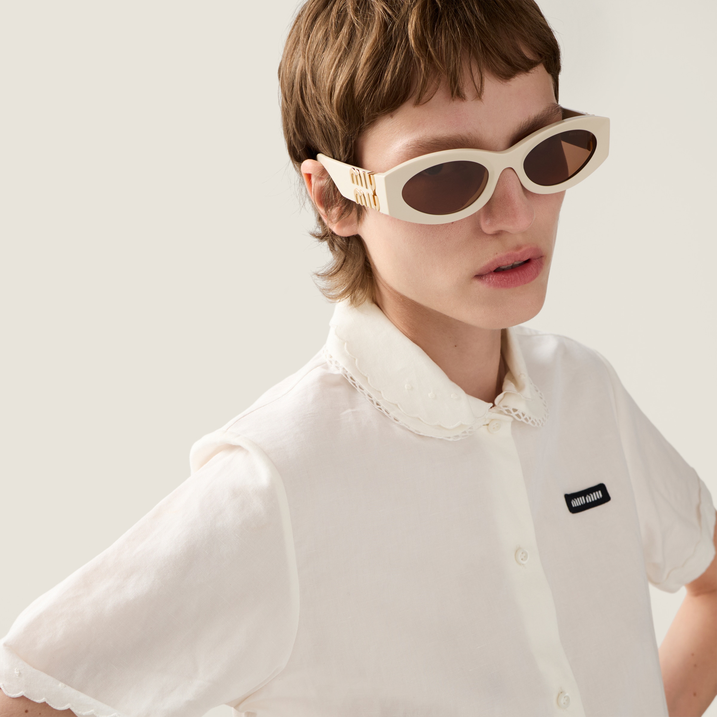 miu miu サングラス SMU21G ホワイト ロゴ Miu Miu MU 09WS 1425S0 Sunglasses - US