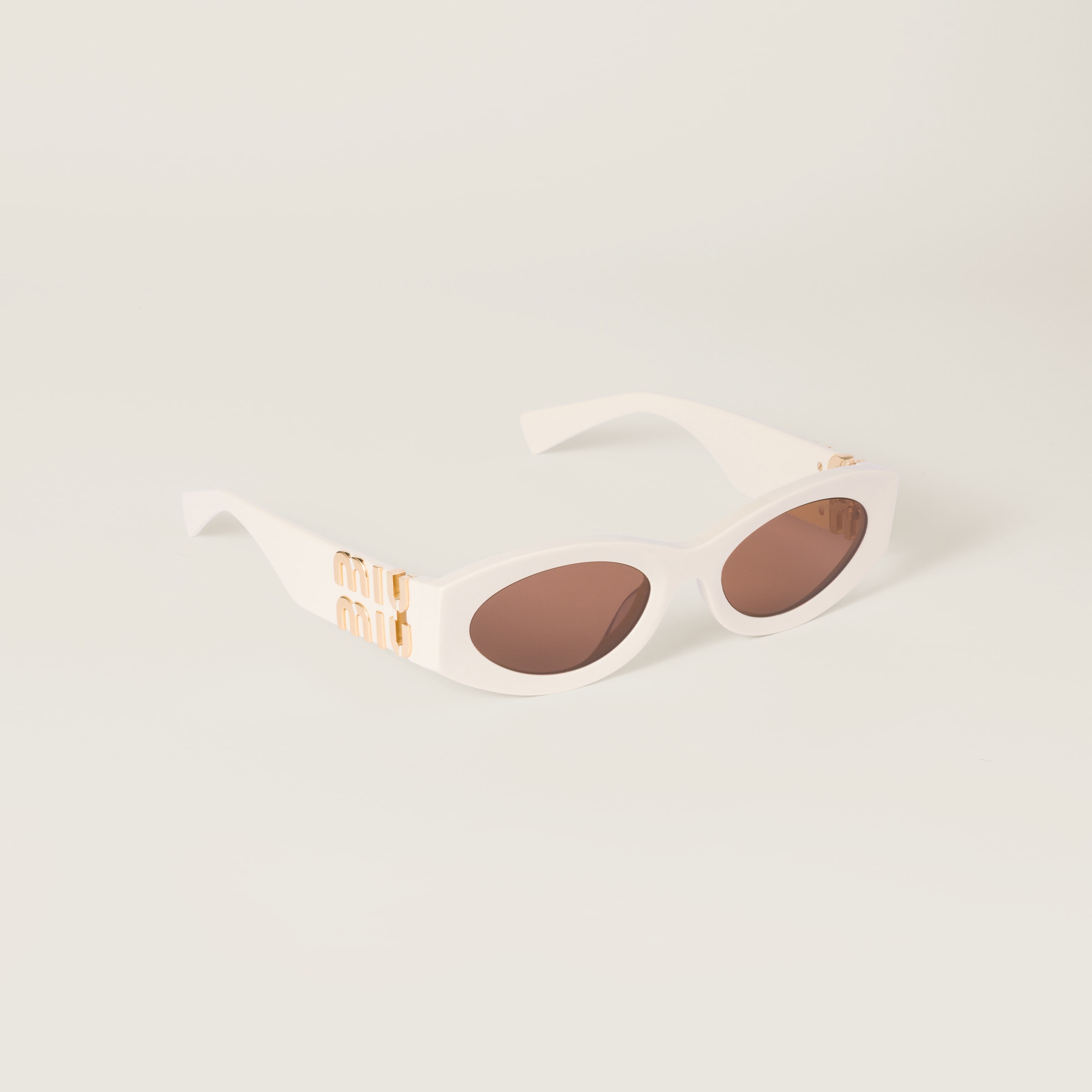 Miu Miu Miu Glimpse Sunglasses In Chocolate Brown Lenses