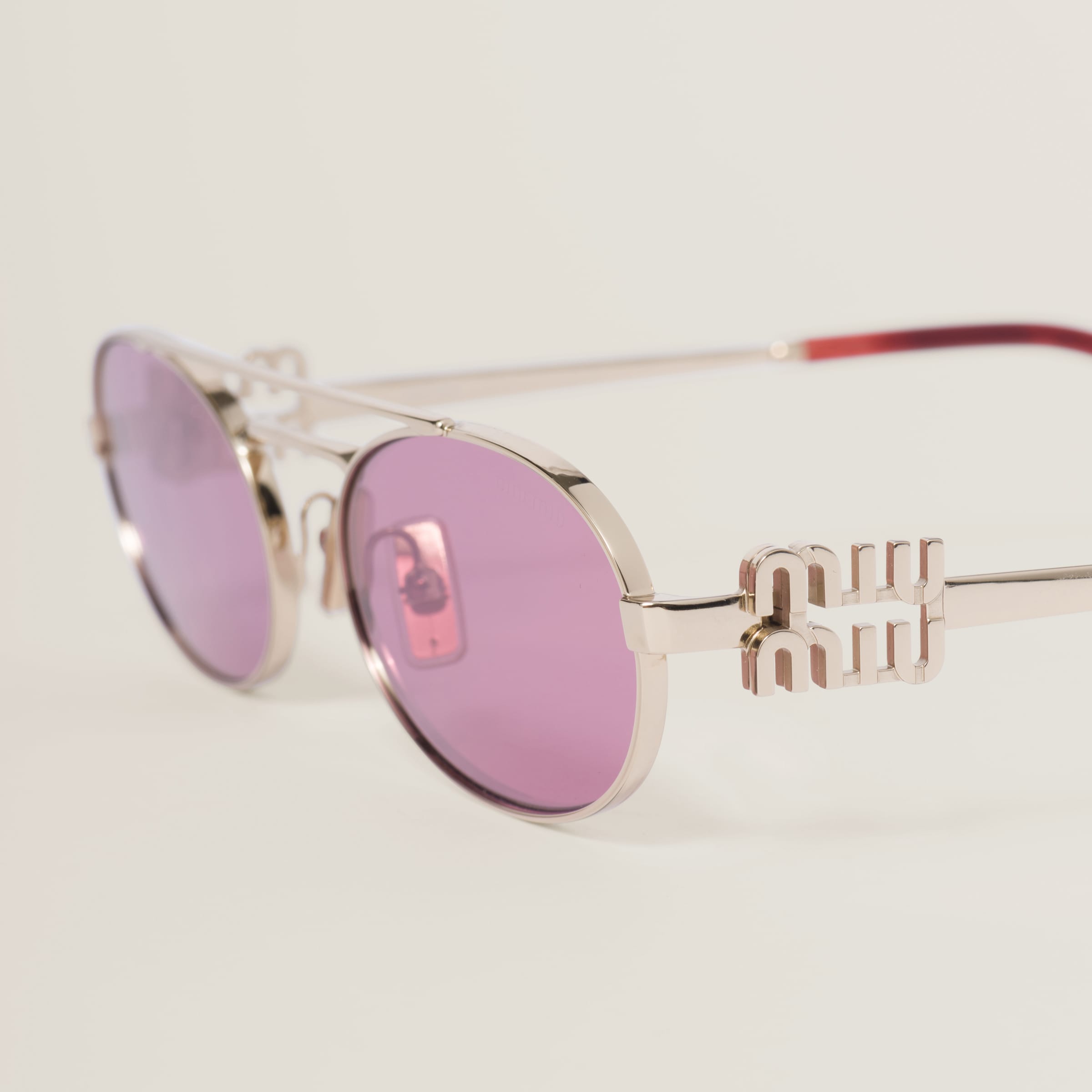 送料関税込★MIU MIU ミュウミュウ ロゴサングラス ワインレッド ワインレッドレンズ ミュウミュウ ロゴ サングラス | Miu Miu