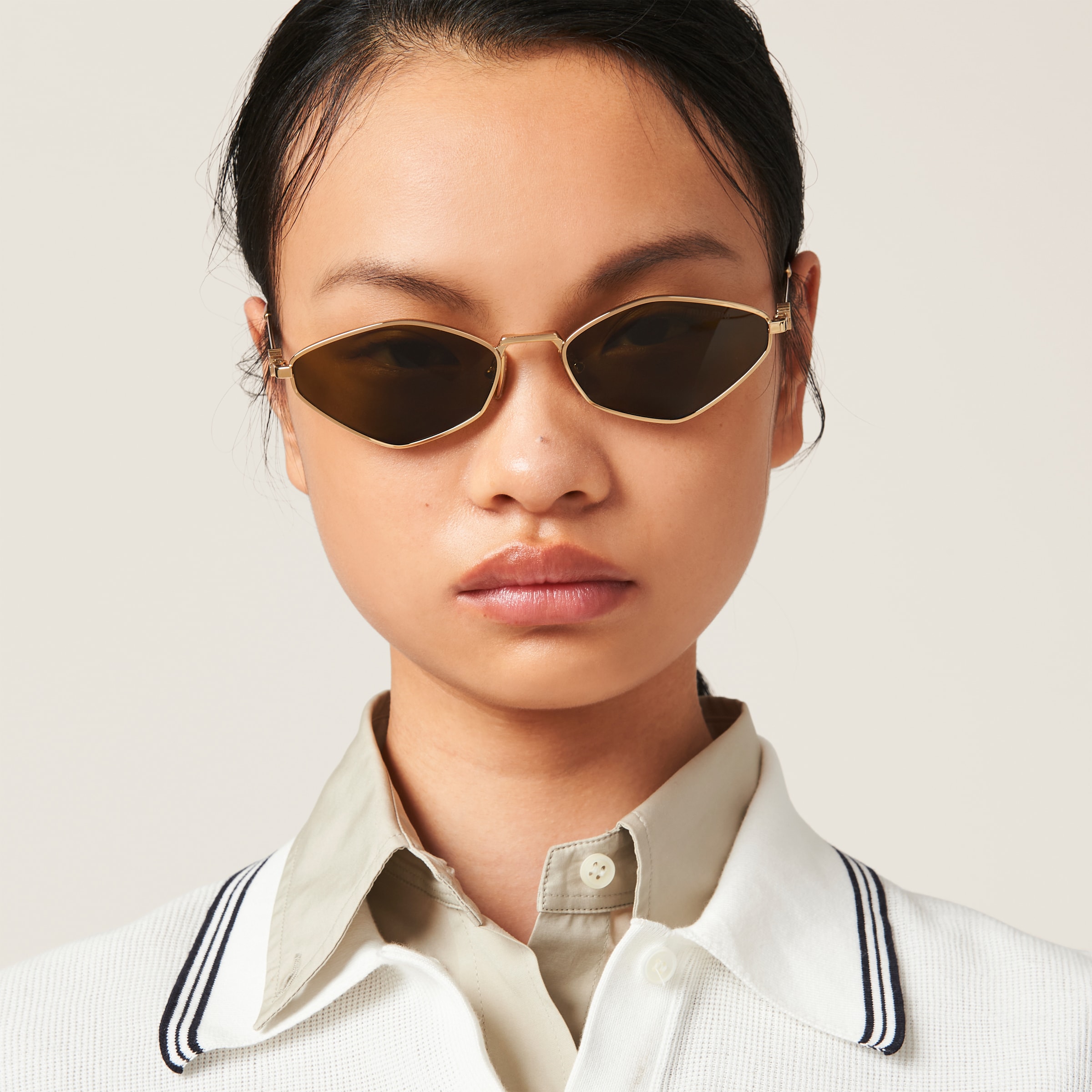 Loden Green Lenses Miu Regard Sunglasses | Miu Miu