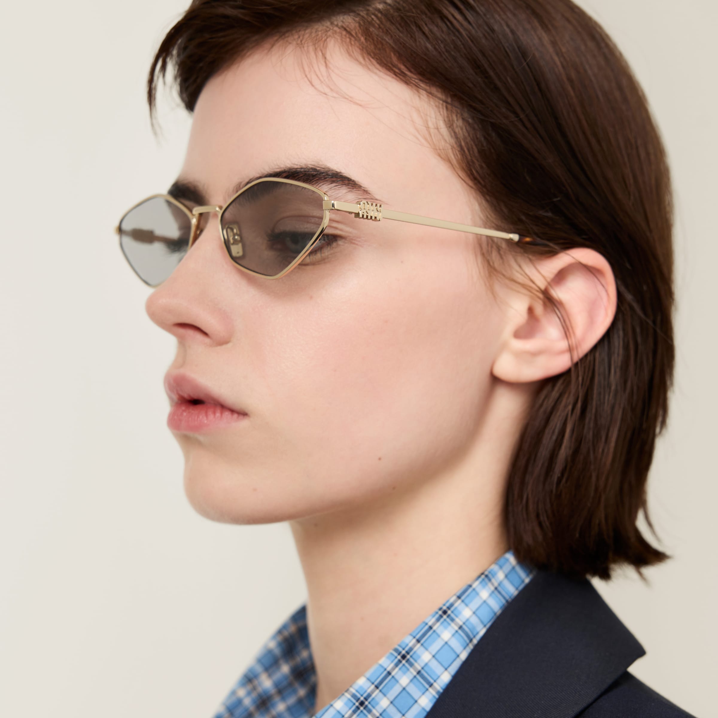Light Gray Lenses Miu Miu Logo Sunglasses | Miu Miu