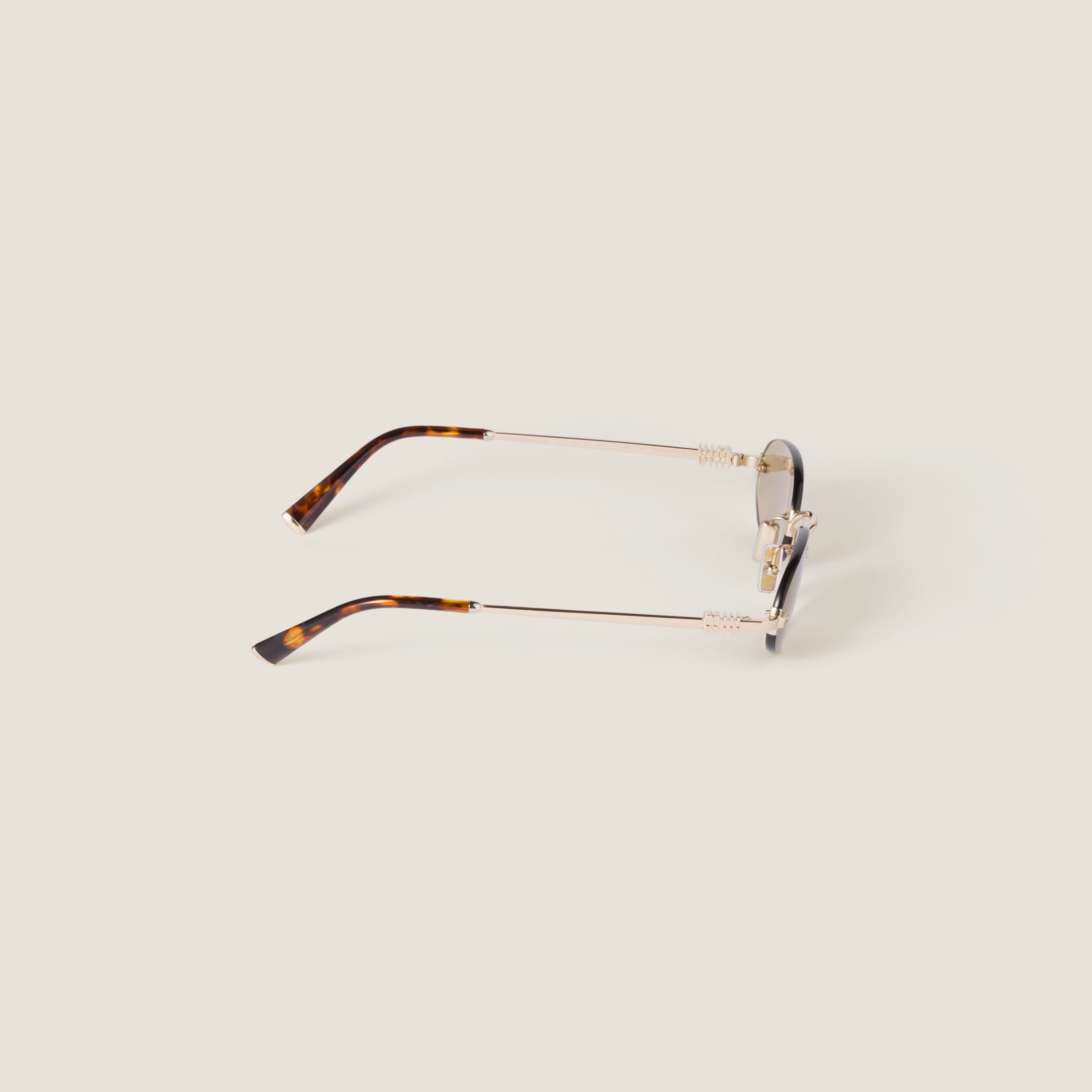 Miu Miu Logo Sunglasses In Camomile Lenses