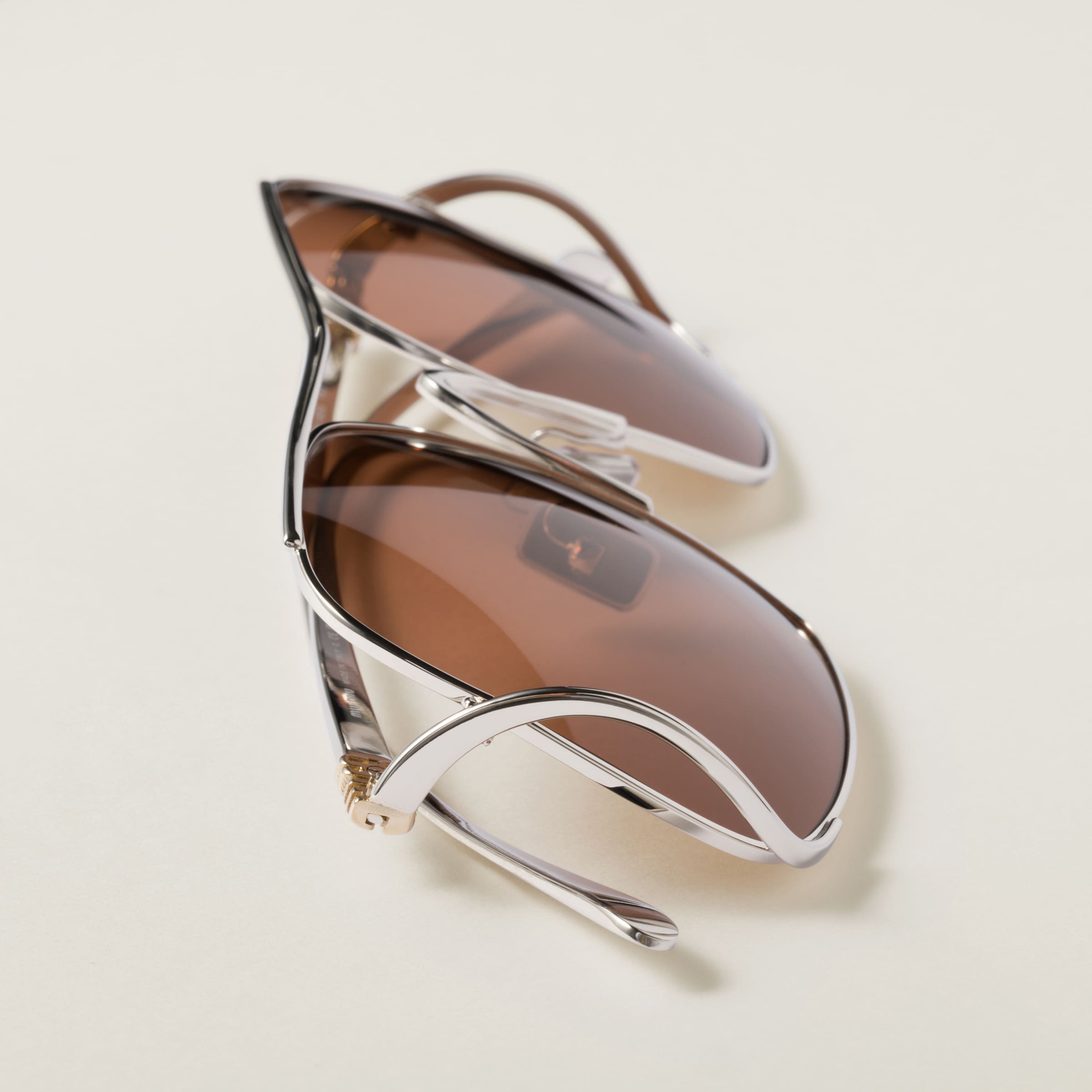 MIU MIU ミュウ オンブルサングラス チョコレートブラウンレンズ チョコレートブラウンレンズ ミュウ オンブルサングラス | Miu Miu