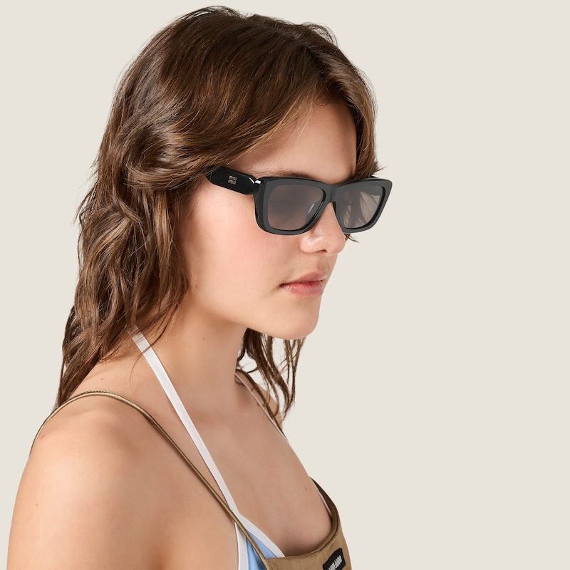 Óculos de sol coleção Miu Miu Eyewear