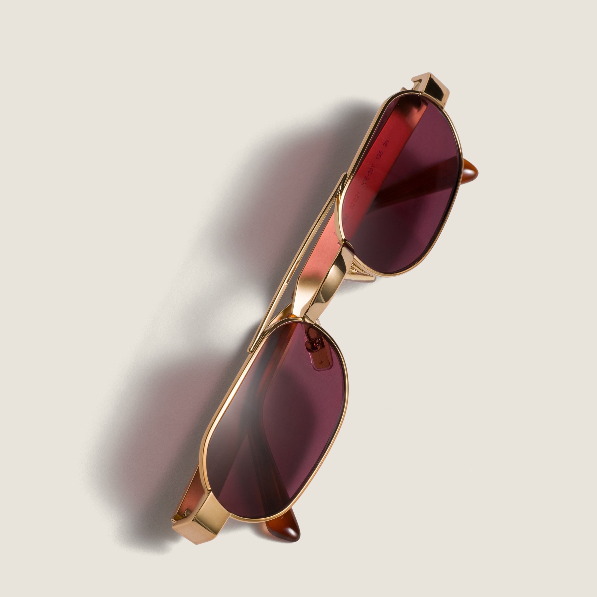 muimuiページ Marsala Red Bio Lenses Envie Sunglasses | Miu Miu - United States