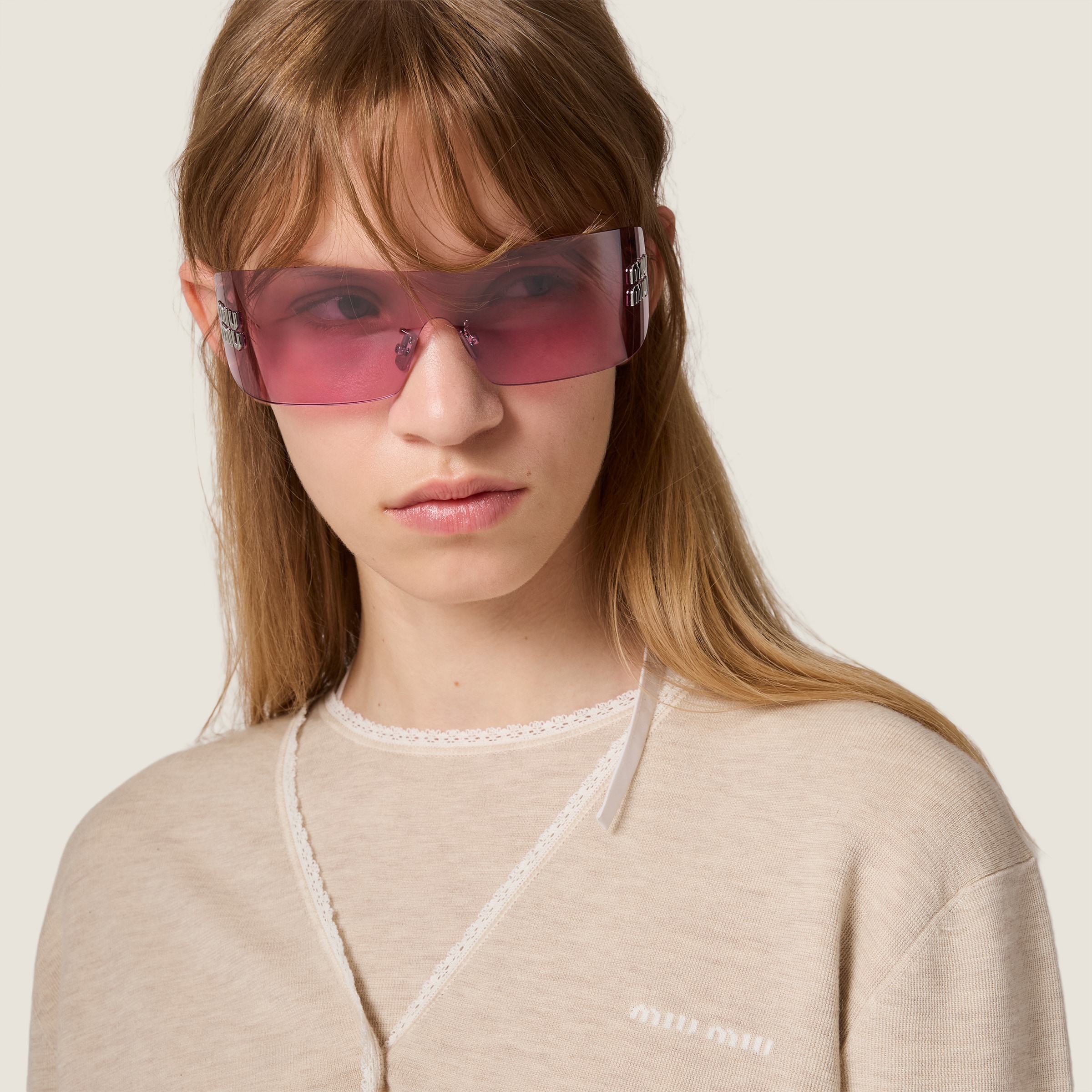 新品タグルミニョン Lumignon suedebijou op ピンクM Mirrored Gradient Azalea Lenses Aube Sunglasses | Miu Miu - United
