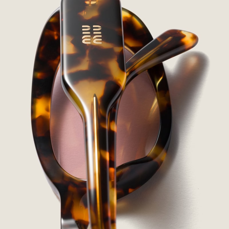 Gafas de sol de la colección Miu Miu Eyewear