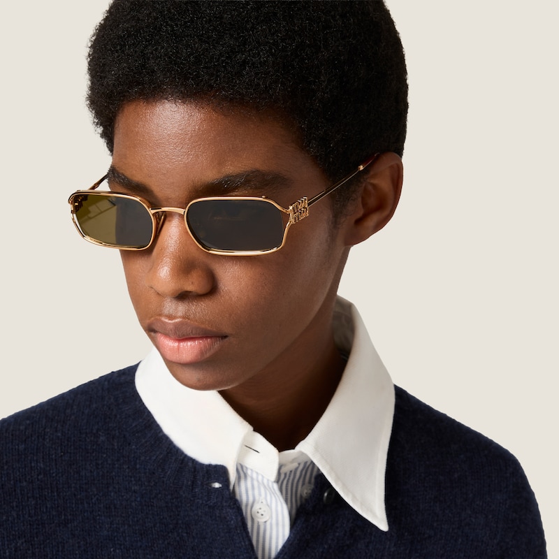 Miu Logo sunglasses