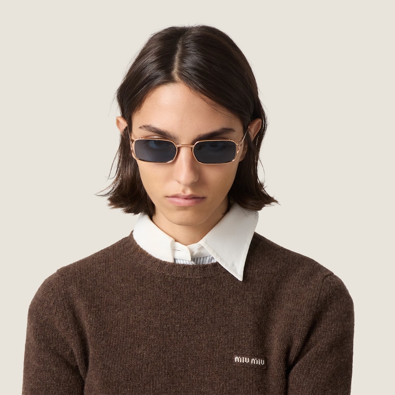 Miu Logo sunglasses