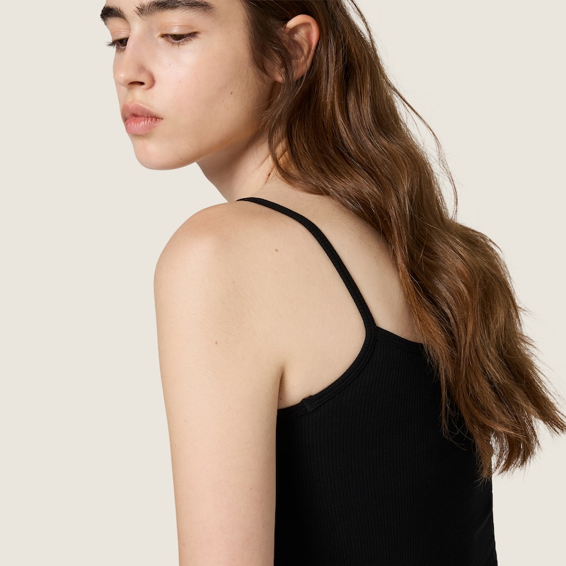 Seamless top